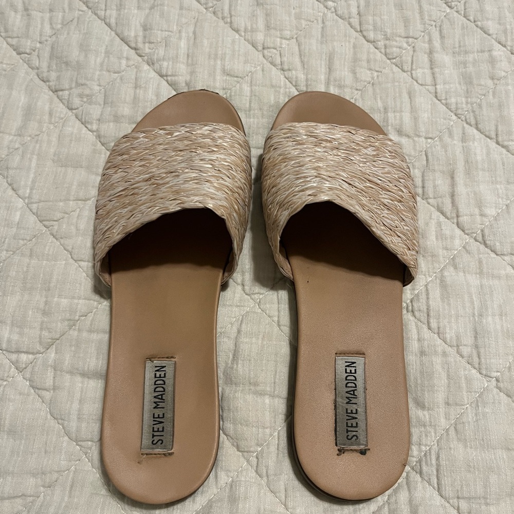 Steve Madden Tan Raffia Slide Sandals